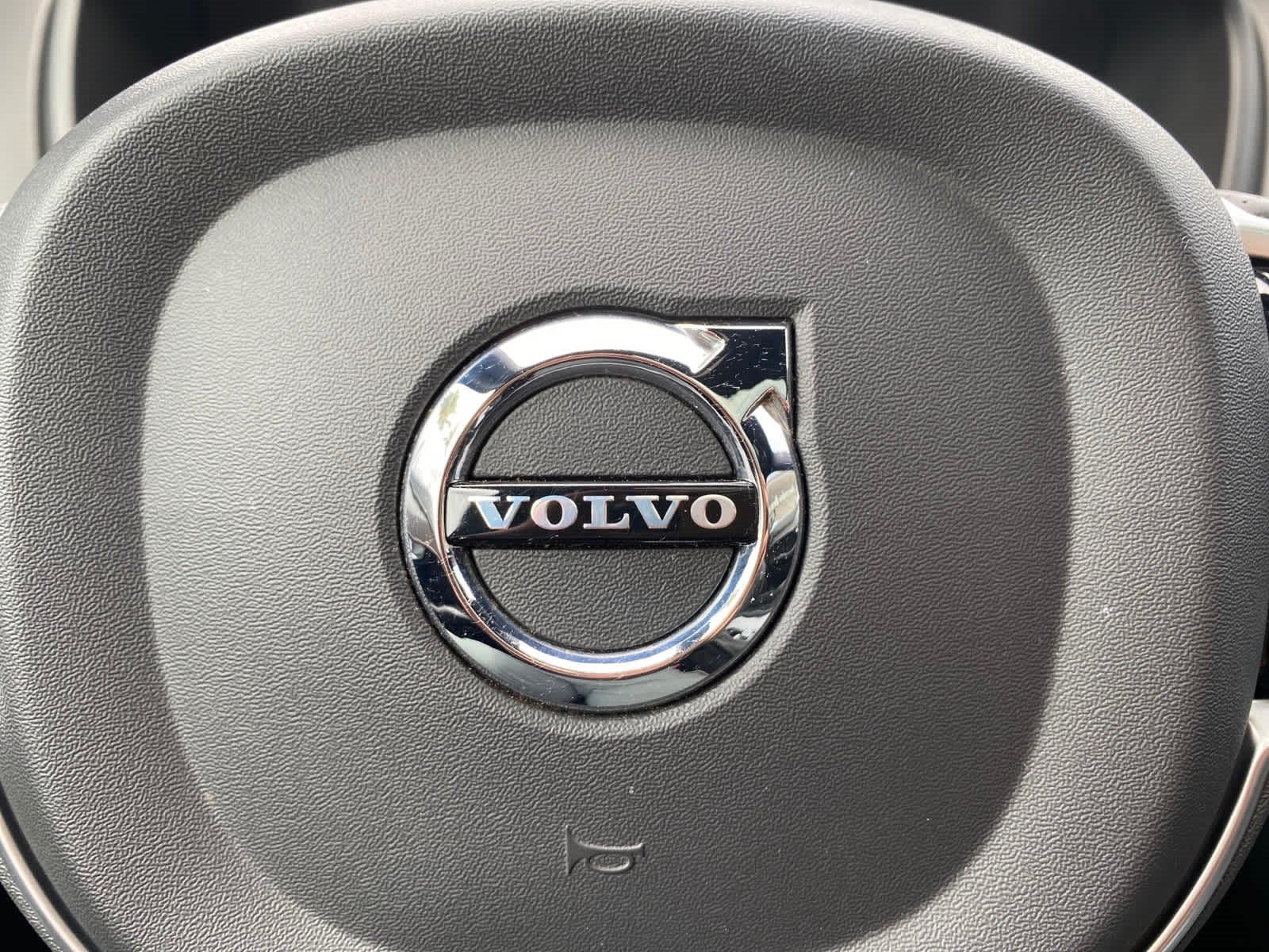 2019 Volvo XC90 R-Design